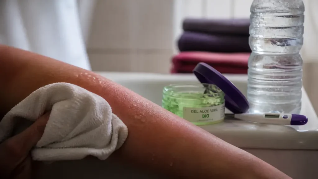 Comment faire dérougir un coup de soleil : les 5 gestes, les soins adaptés et les signes à surveiller